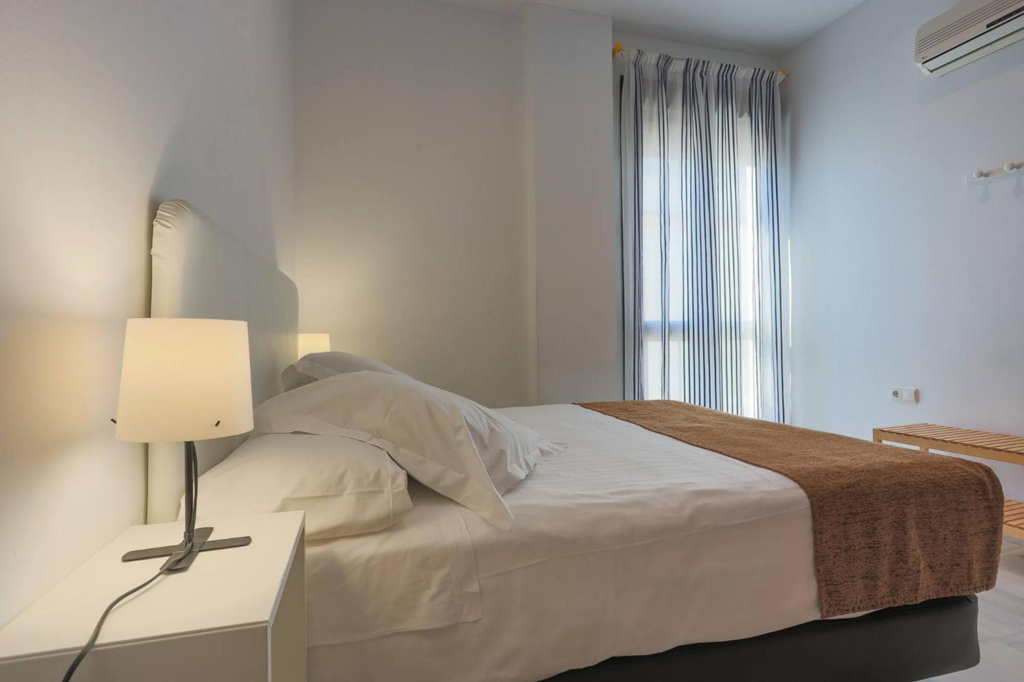 Apartamentos Los Cantaros El Puerto de Santa María Dış mekan fotoğraf