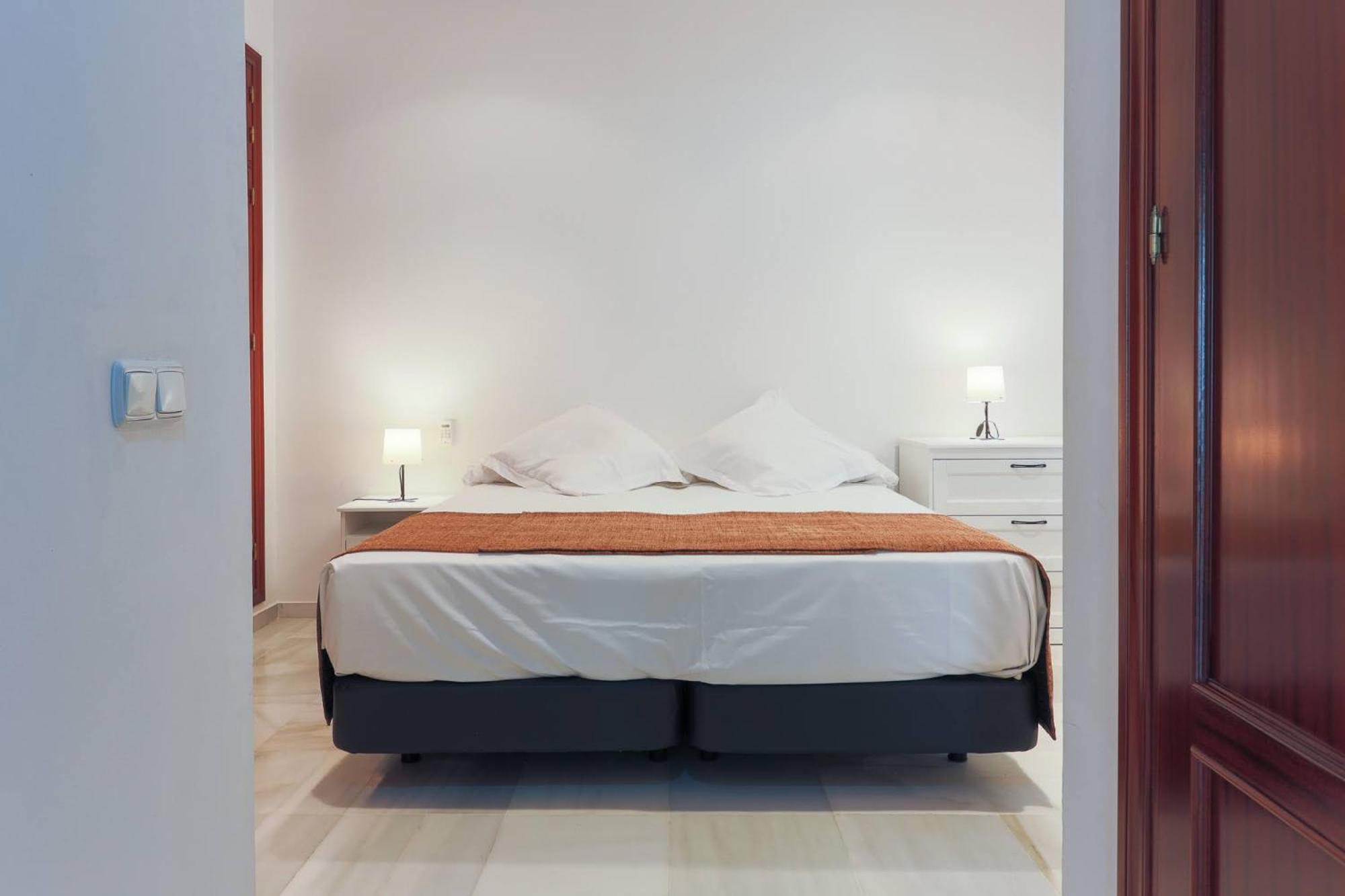 Apartamentos Los Cantaros El Puerto de Santa María Dış mekan fotoğraf