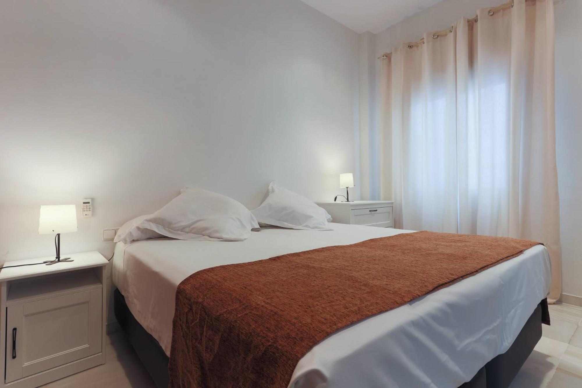 Apartamentos Los Cantaros El Puerto de Santa María Dış mekan fotoğraf