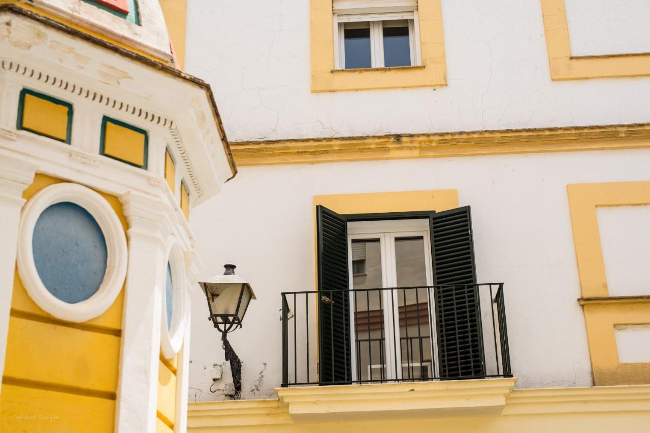 Apartamentos Los Cantaros El Puerto de Santa María Dış mekan fotoğraf